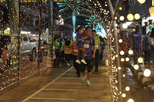 BIB: 371, 768
                            <button type="button" onclick="openModal(26274688)" class="btn btn-primary btn-sm float-right btn-popup" data-toggle="modal" data-target=".modal-high-quality">
                        <i class="fas fa-shopping-cart"></i> Add to Cart
                    </button>
                                            <button type="button" onclick="isThisMe(26274688, true)" class="btn btn-success btn-sm float-right btn-popup btn-isme hidden" data-toggle="tooltip" data-placement="bottom" title="นี่คือรูปของคุณใช่ไหม คลิกที่นี่เพื่อเอาเข้าอัลบั้ม">
                        <i class="fas fa-plus"></i> Add to album
                    </button>
                    <button type="button" onclick="isThisMe(26274688, false)" class="btn btn-warning btn-sm float-right btn-popup btn-isnotme hidden">
                        <i class="fas fa-ban"></i> Remove from album
                    </button>